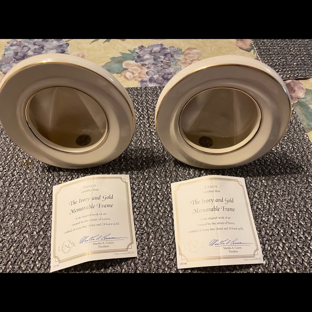 (3)Lenox “The Ivory and Gold Memorable Frames